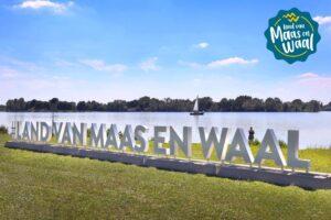 Land van Maas en Waal Megaletters - Stichting Bureau Toerisme - Stichting Bureau Toerisme